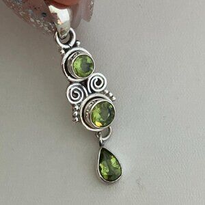 925 Sterling Silver Peridot Pendant